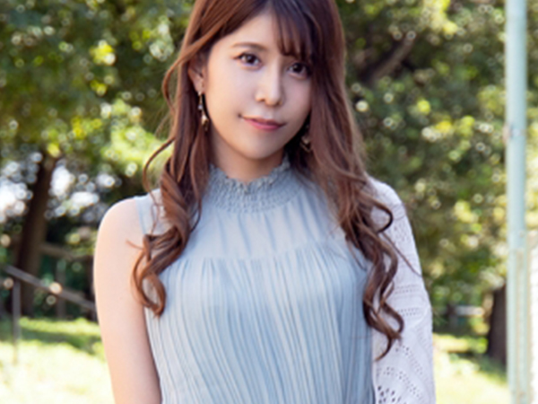 【色白美妻の禁断プレイ】旦那じゃ満足できない！フェロモン全開の奥さんがラブホで不倫セックス！マンネリ打破の濃厚プレイに、色白ボディが火照る！！