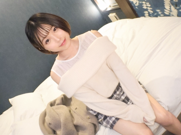 【初撮り色白美少女】「気持ちいい…もっと♡」小柄で純粋そうな子が、AVでフル勃起チンポに激ハメされ、イキまくる！ 恥じらいながら本気で感じる姿が最高にエロい！