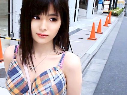 【黒髪スレンダーギャルを背後から即ハメ】『えっ…待って…』色白美少女が突然の鬼ピストンに戸惑いながらも感じちゃう！イチャイチャなしでガチ挿入！