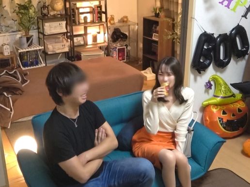 【街角ナンパ成功】色白スレンダー美少女をゲット！ゴム無しでヤっちゃう一部始終を隠しカメラで激撮！ウブな反応がたまらない♥