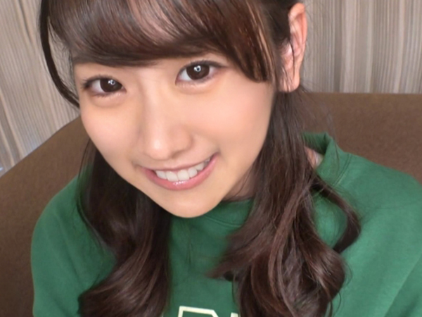 【素人女子大生】大きな瞳が超キュートな美少女系JDを騎乗位で激ピストン！感じまくる敏感ボディを何度もイカせまくるエロ動画♡