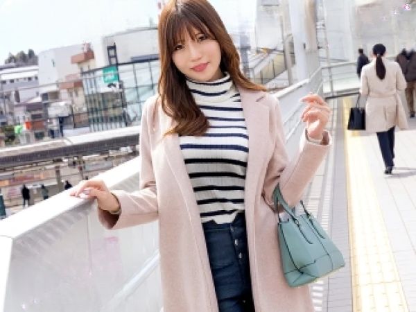 【人妻不倫】32歳美ボディ妻がデカチンにメロメロ♡旦那じゃ満足できない発情奥様が他人チンポで酔いしれる汗だく不倫セックス！！